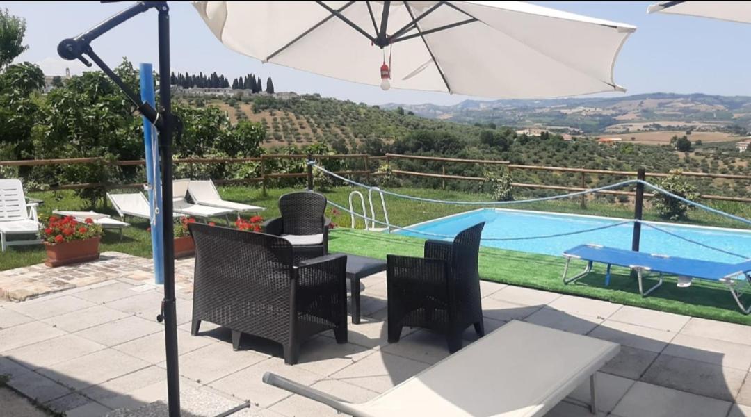 Collecorvino B&B La Casa In Campagna מראה חיצוני תמונה